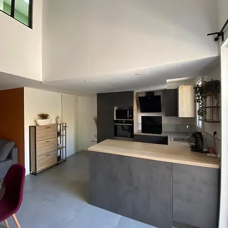 Location Saisonniere A Palavas, Clim, Piscine Holiday home *